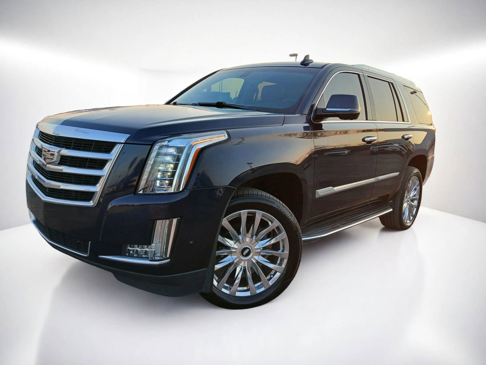 Used 2019 Cadillac Escalade 2WD image 1