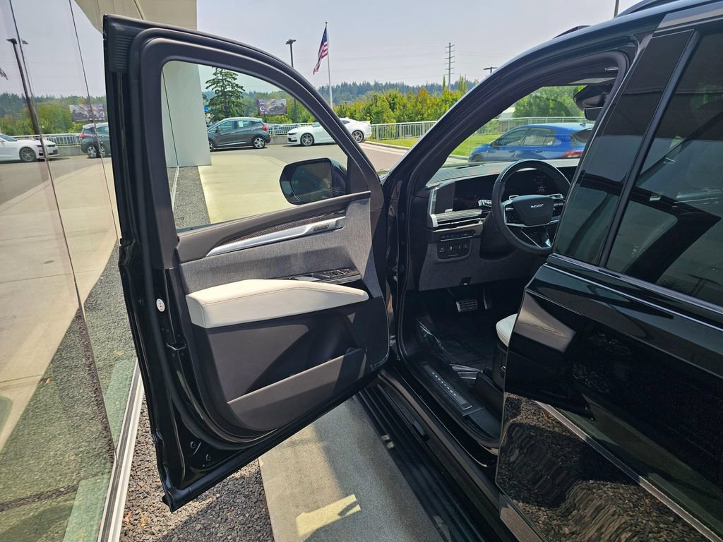 Used 2026 Cadillac Escalade V w/ LPO, Floor Liner Package AWD/4WD image 21