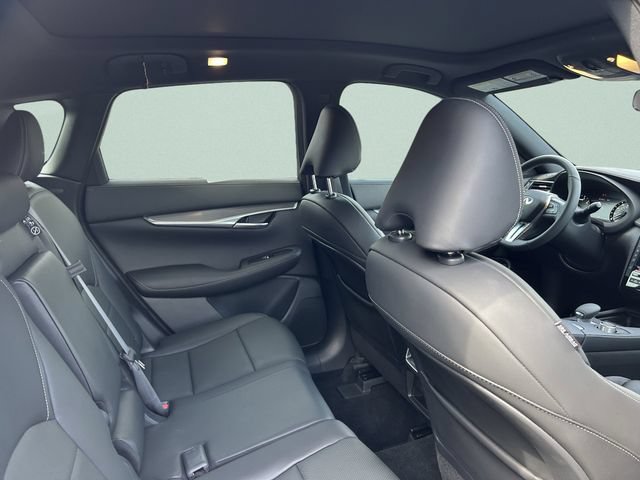 Used 2022 INFINITI QX50 Luxe w/ Appearance Package FWD image 20