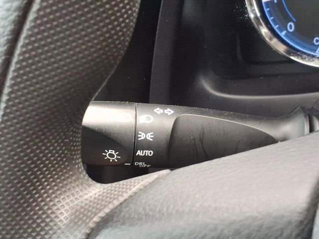 Used 2018 Toyota Corolla L image 25