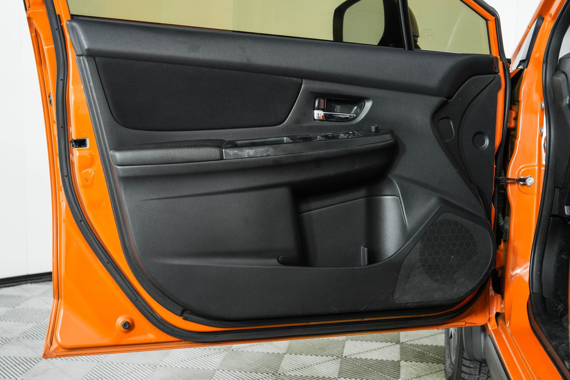 Used 2014 Subaru Crosstrek 2.0i Premium w/ Moonroof Package image 17