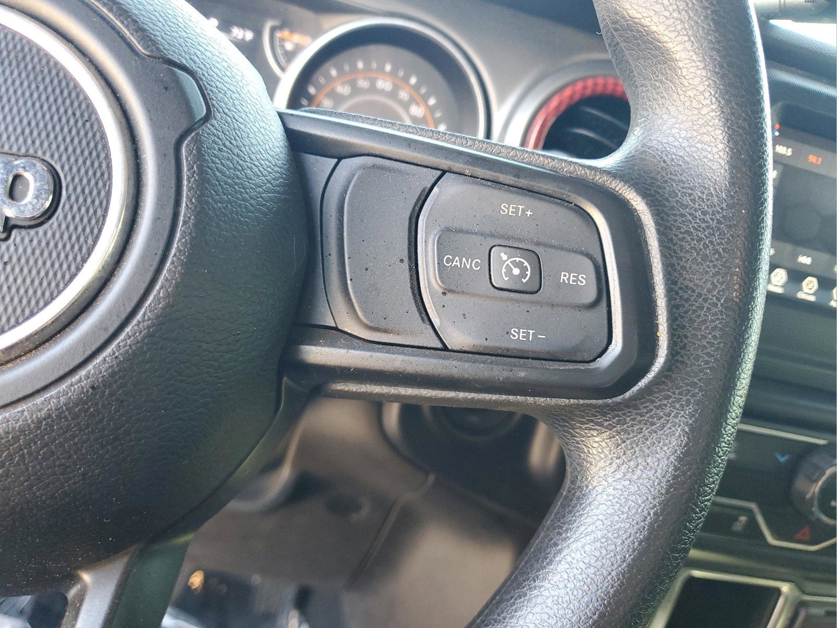 Used 2022 Jeep Gladiator Sport AWD/4WD image 25