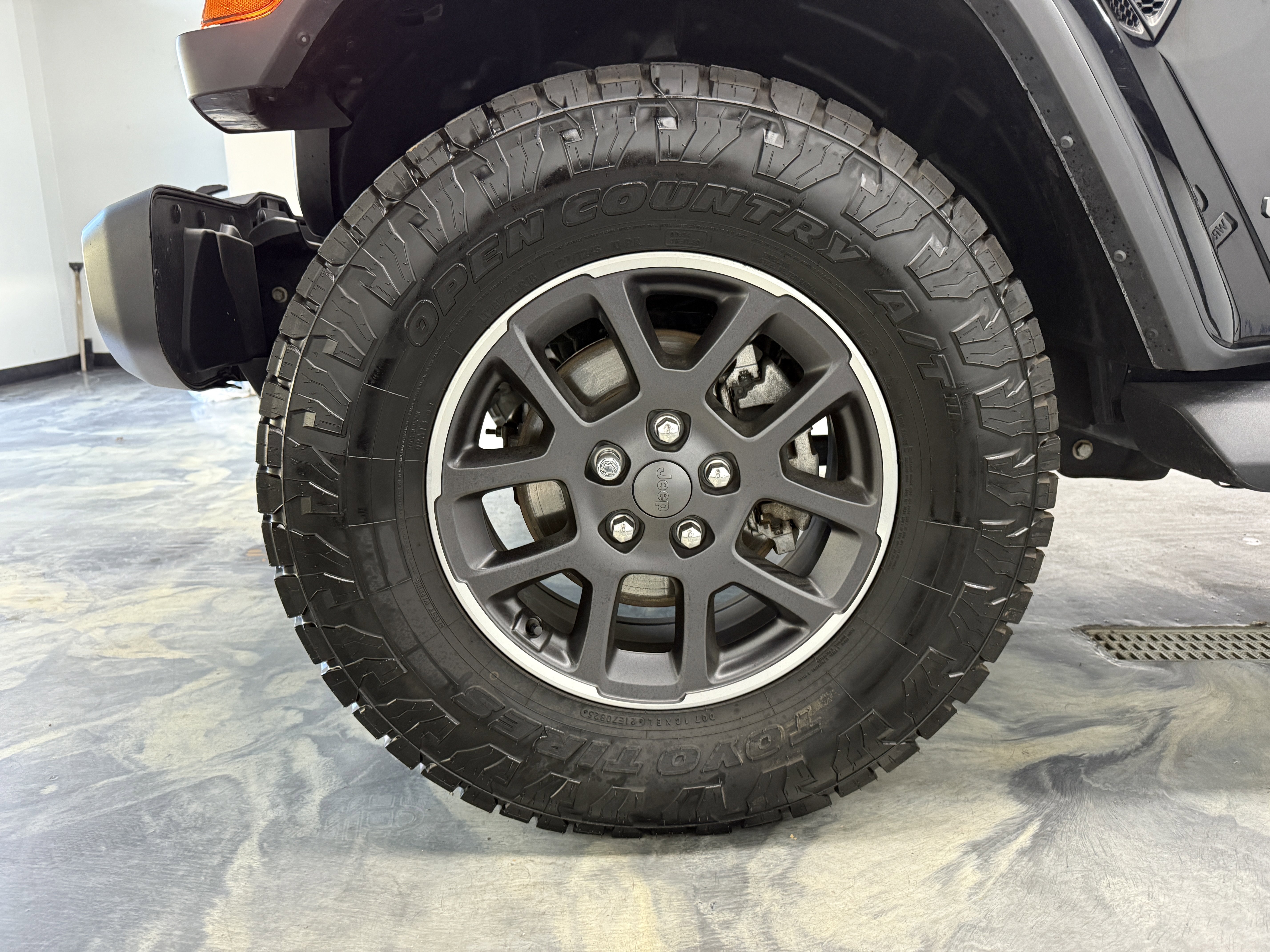 Used 2021 Jeep Wrangler Unlimited Sahara image 27