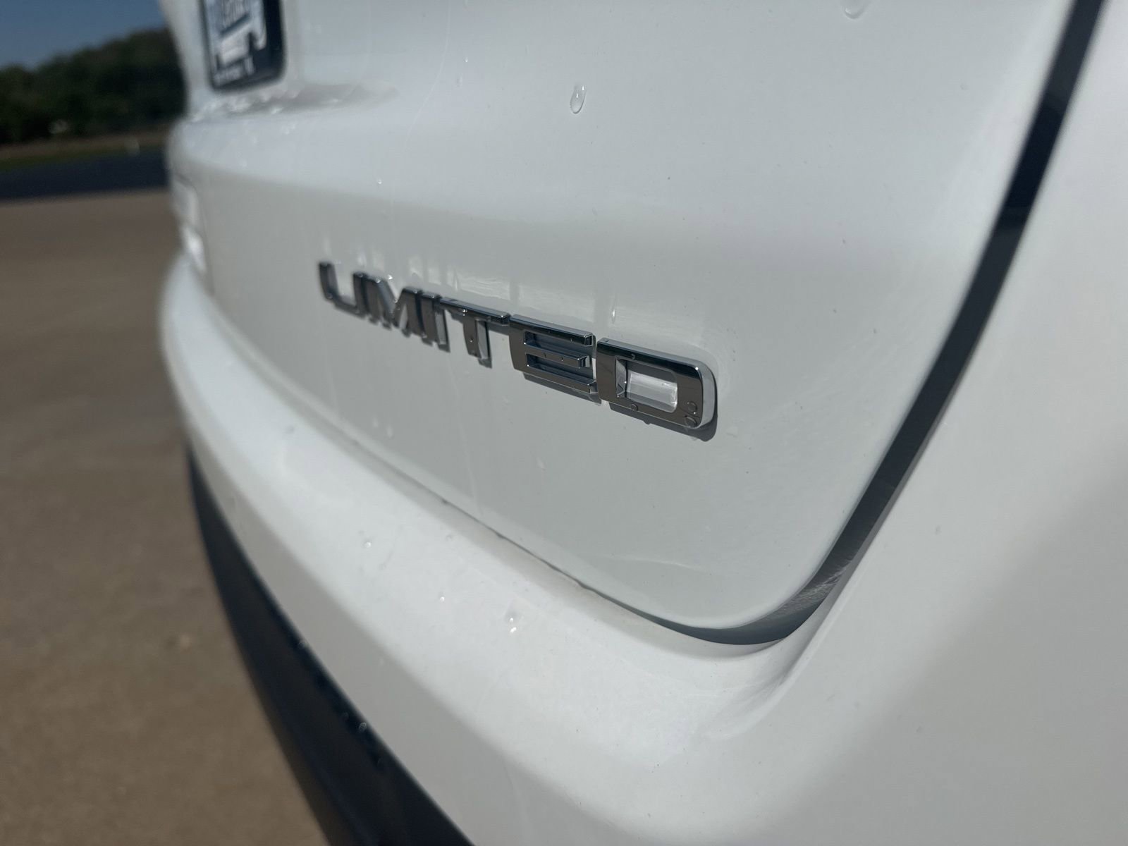 Used 2024 Jeep Compass Limited AWD/4WD image 8