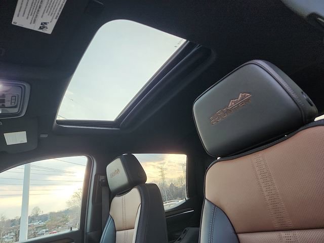 Used 2023 Chevrolet Silverado 1500 High Country w/ High Country Premium Package image 14