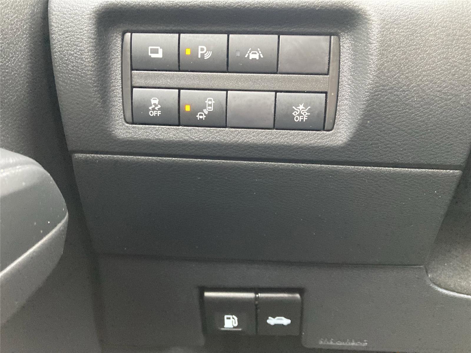 Used 2023 Nissan Kicks S image 18