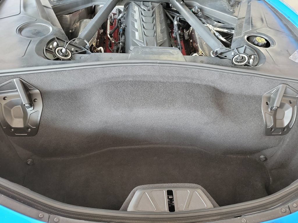 Used 2022 Chevrolet Corvette Stingray Premium Cpe w/ Battery Protection Package RWD image 11