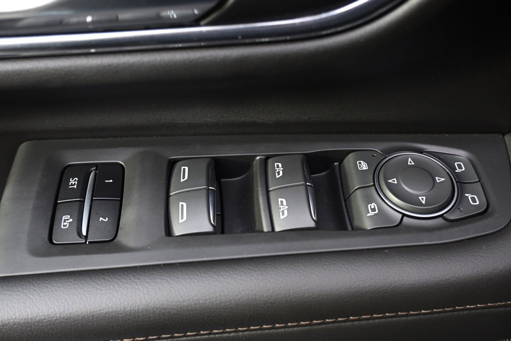 Used 2023 Chevrolet Suburban High Country image 24