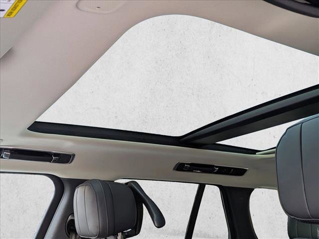 New 2026 Land Rover Range Rover SE AWD/4WD image 15