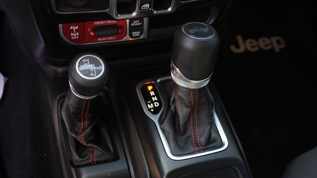 Used 2022 Jeep Wrangler Unlimited Rubicon image 24