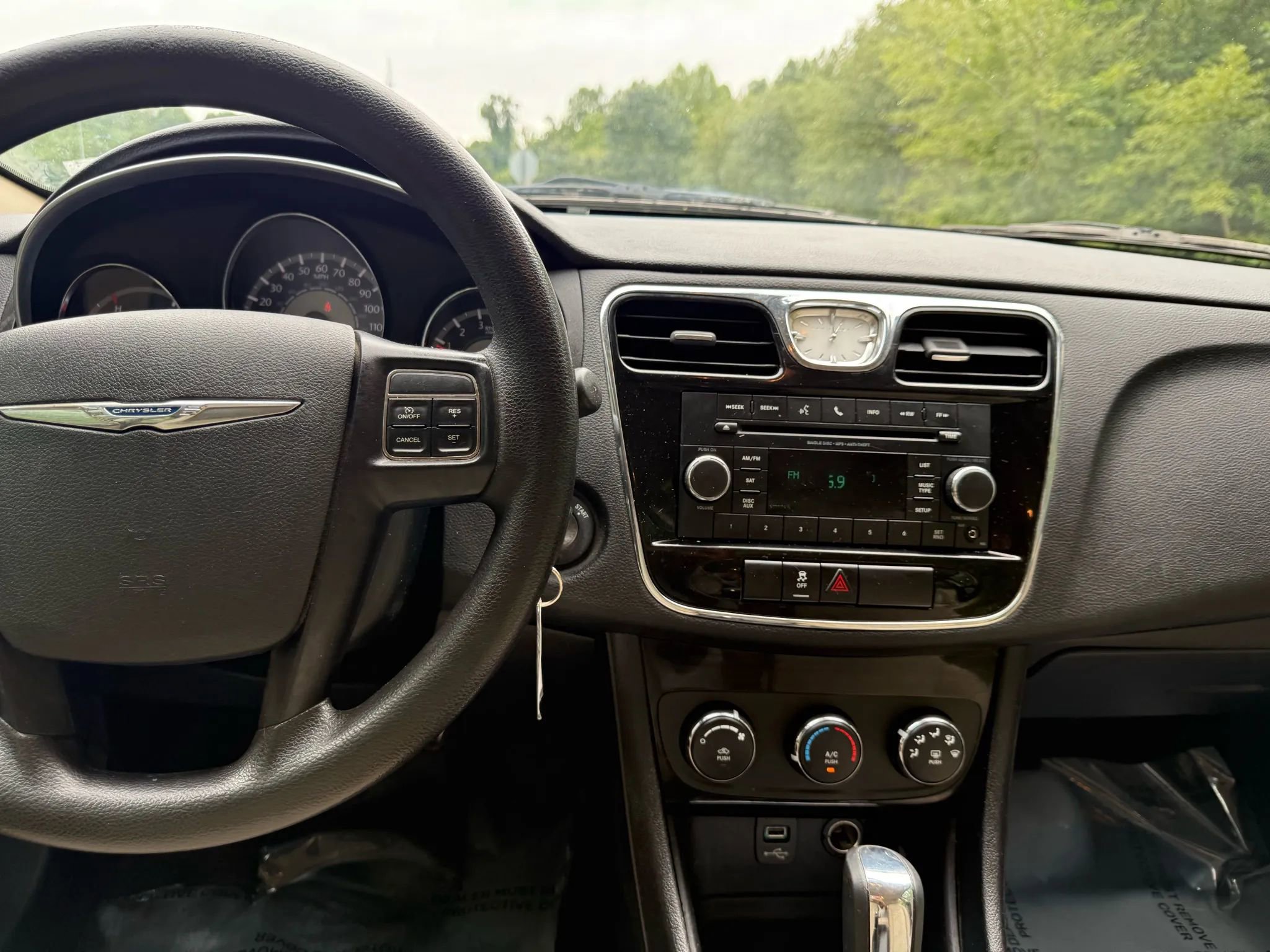 Used 2012 Chrysler 200 LX image 29