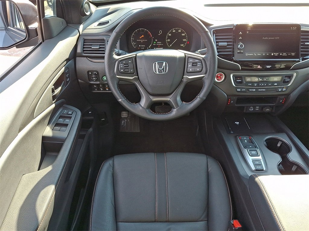 Used 2025 Honda Ridgeline TrailSport image 11