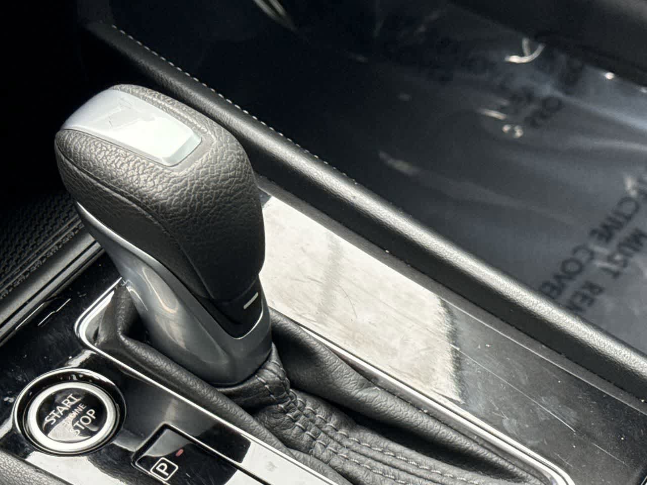Used 2023 Nissan Kicks SR FWD image 21
