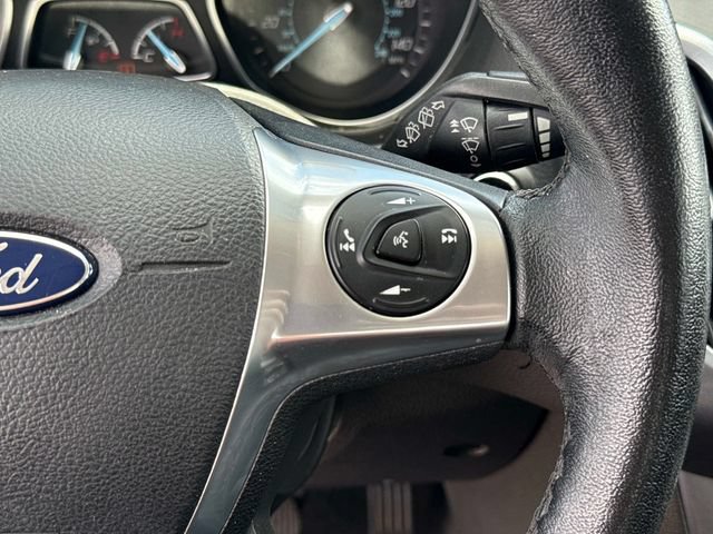 Used 2014 Ford Focus Titanium FWD image 28