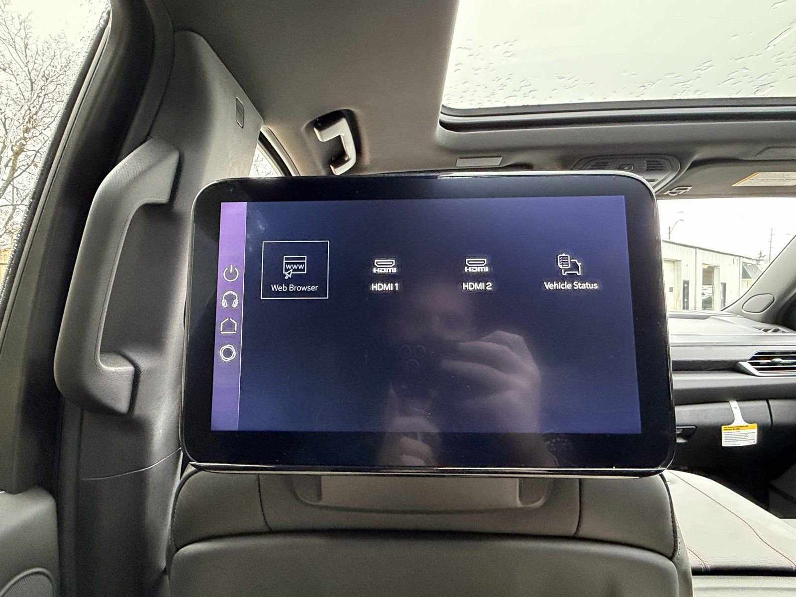 New 2025 GMC Yukon AT4 Ultimate w/ LPO, Floor Liner Package image 33