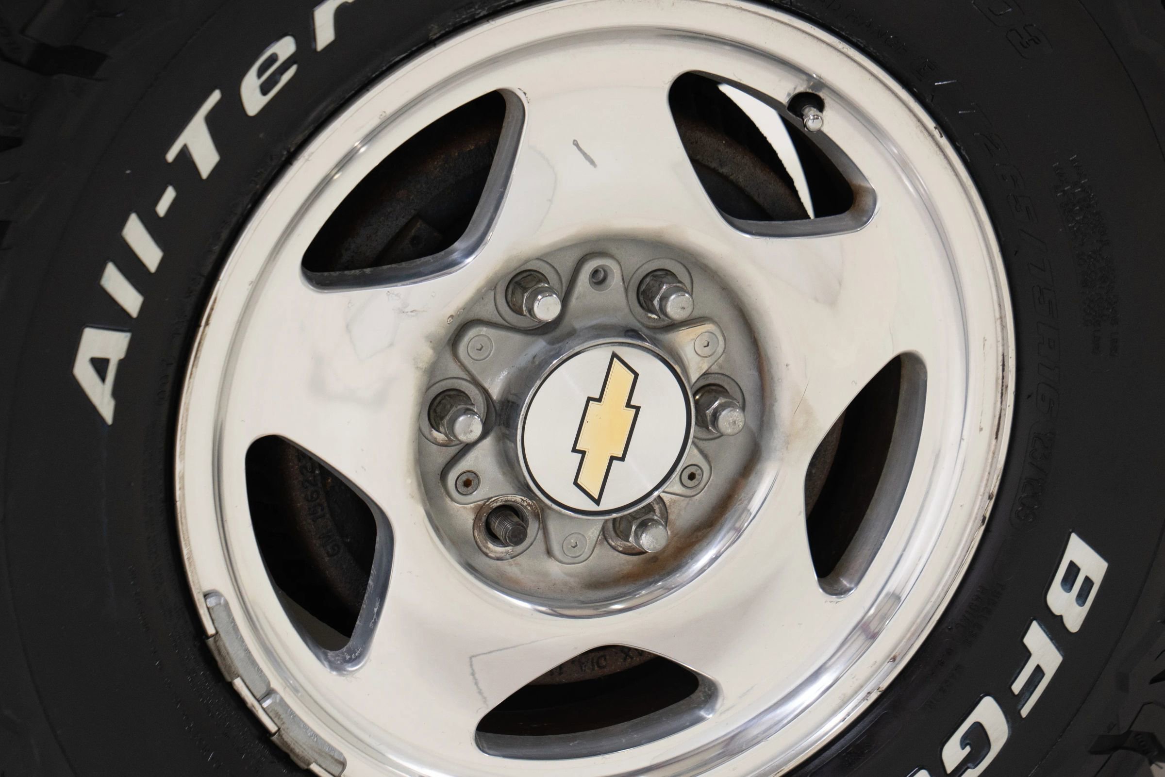 Used 2000 Chevrolet Tahoe Z71 w/ Comfort & Security Pkg AWD/4WD image 85