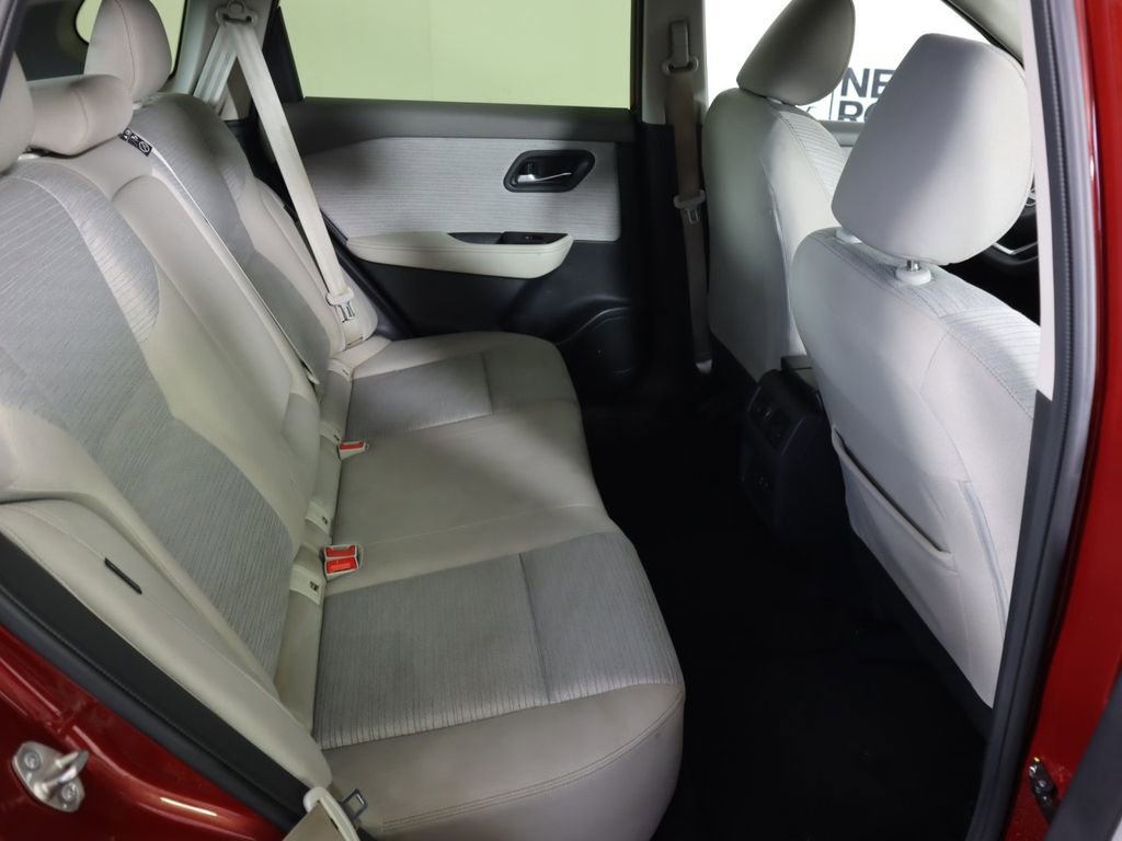 Used 2023 Nissan Rogue SV AWD/4WD image 27