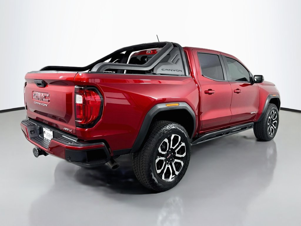Used 2025 GMC Canyon AT4 w/ Nightfall Edition AWD/4WD image 7