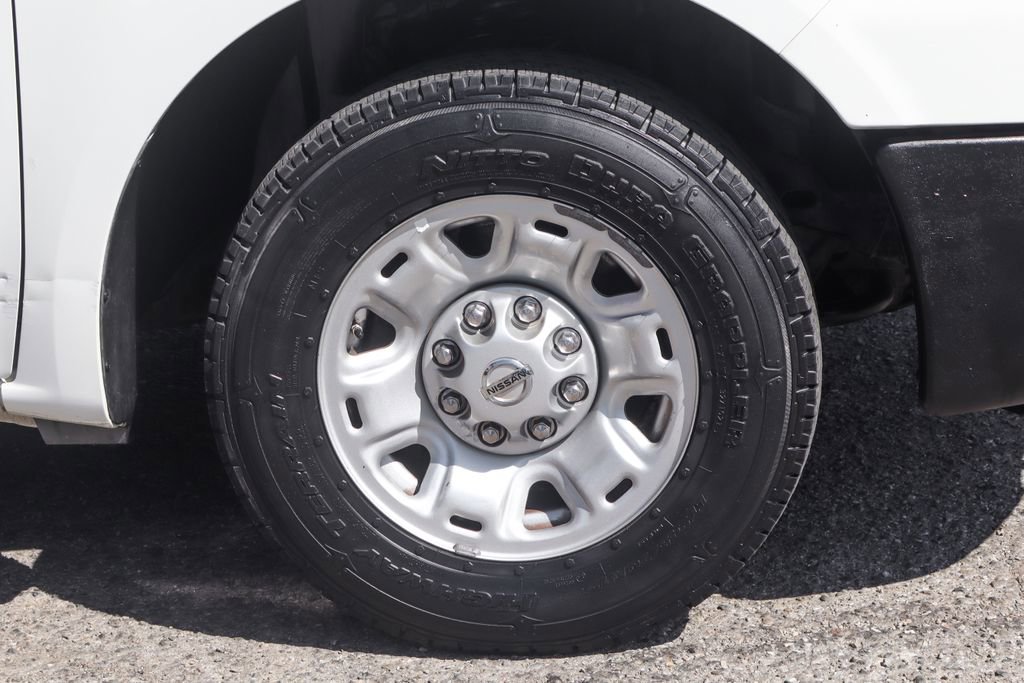 Used 2019 Nissan NV 2500 SV image 40