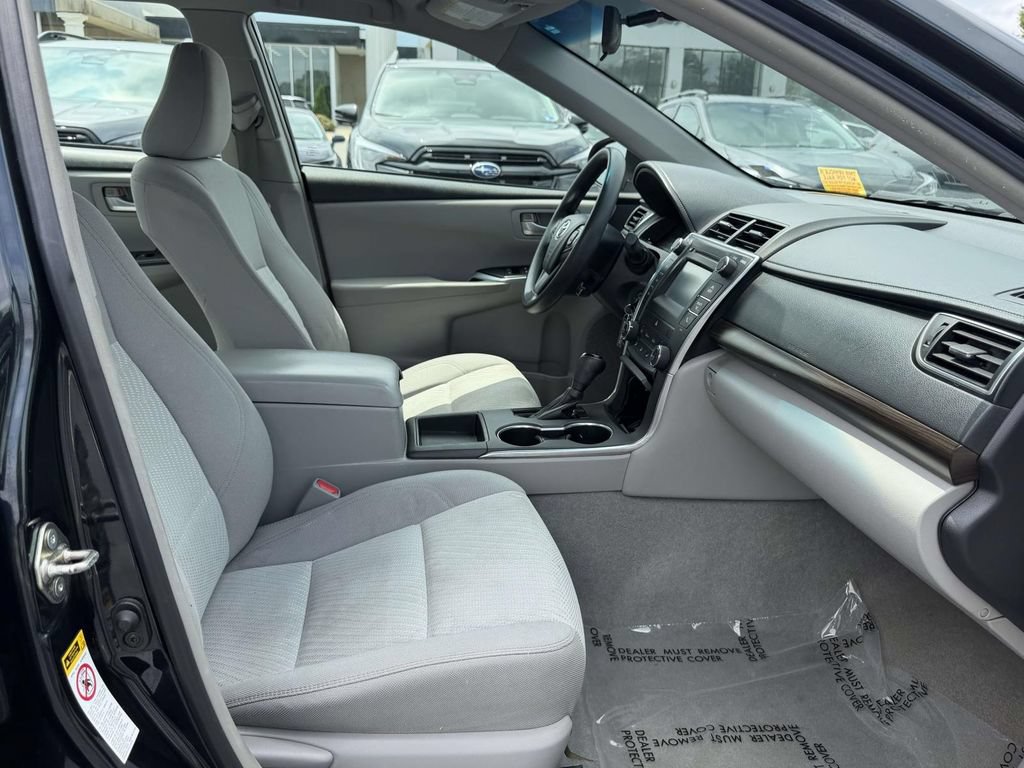 Used 2015 Toyota Camry LE FWD image 12