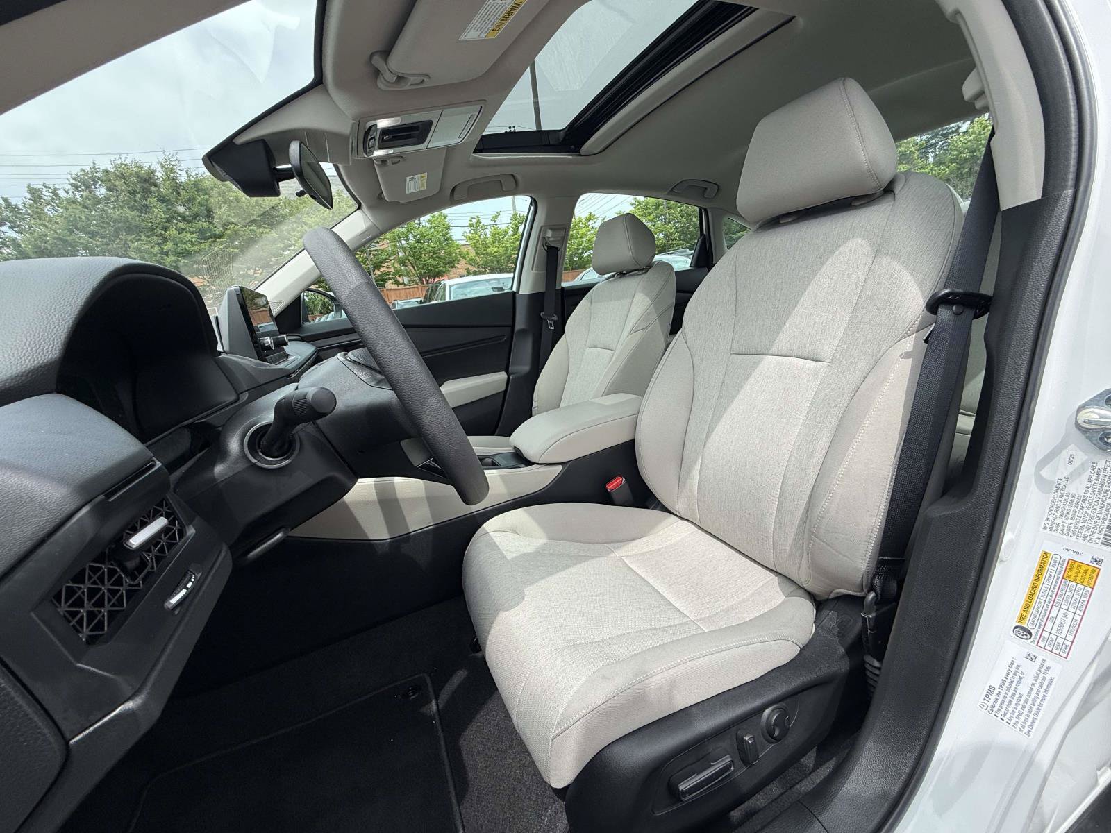 Certified 2025 Honda Accord SE image 12