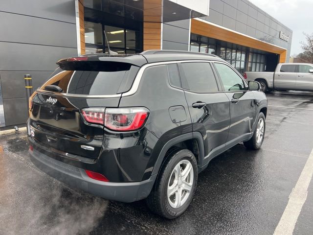 Used 2024 Jeep Compass Latitude image 23