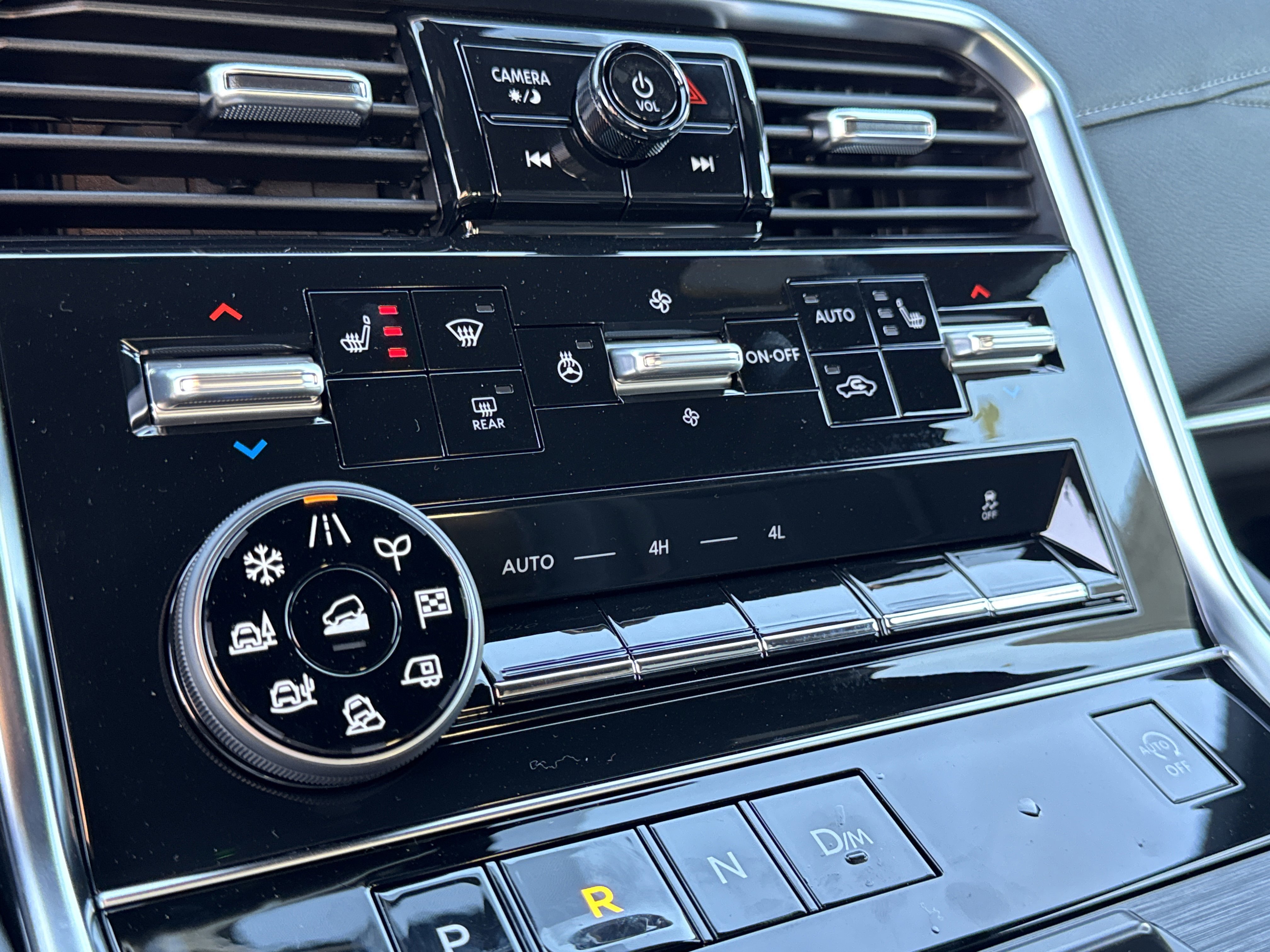 New 2026 Nissan Armada SL image 29