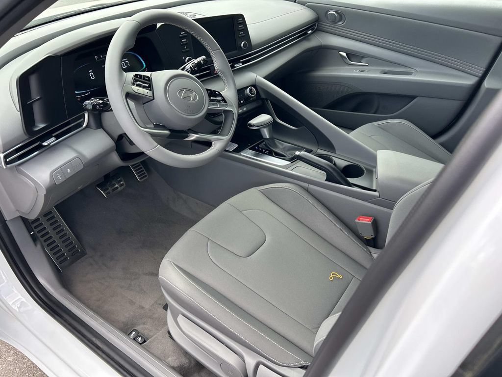 New 2026 Hyundai Elantra Sport image 12