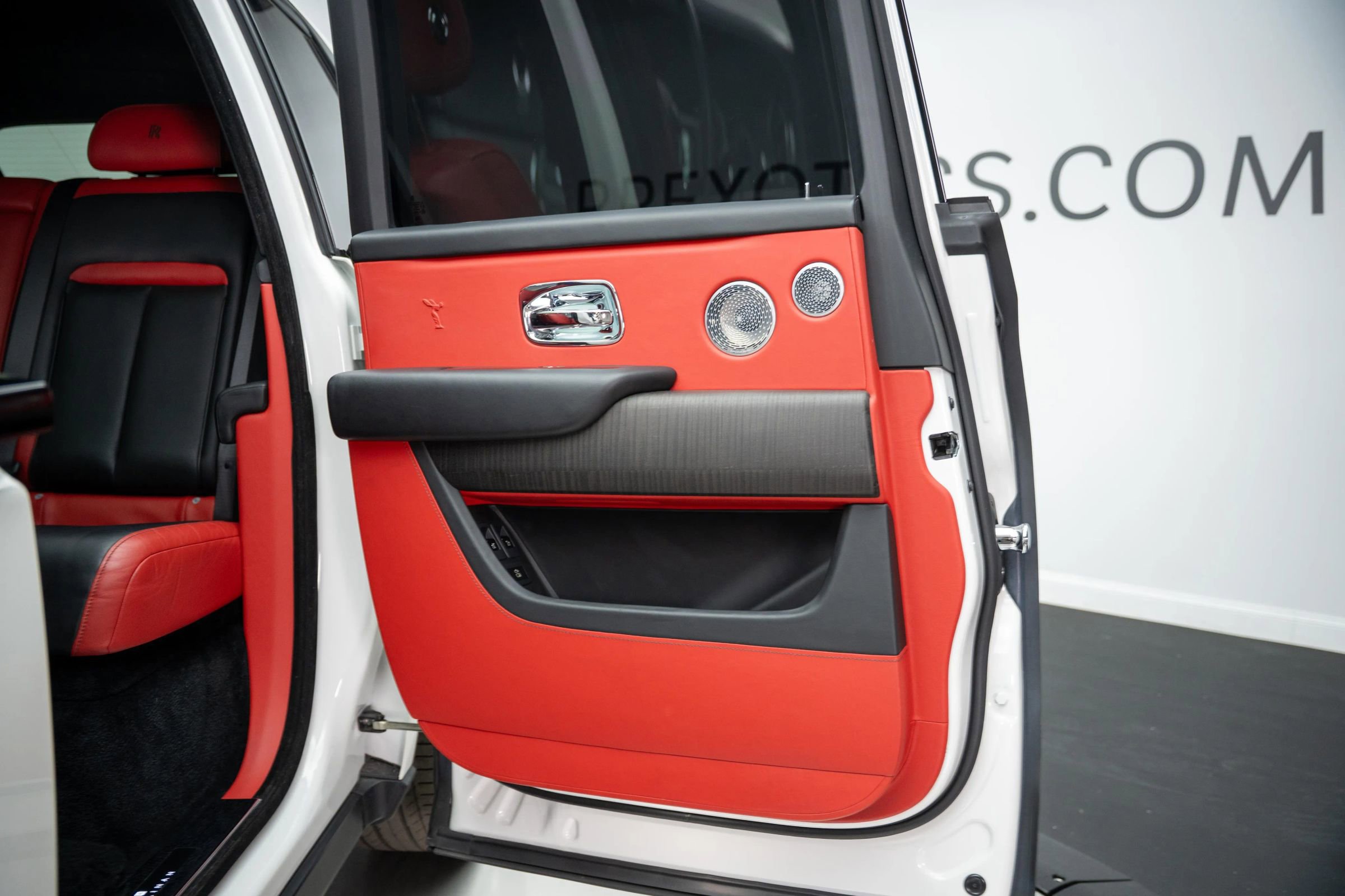 Used 2019 Rolls-Royce Cullinan image 29