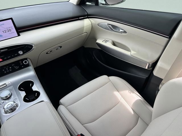 Used 2026 Genesis GV70 2.5T Select image 21
