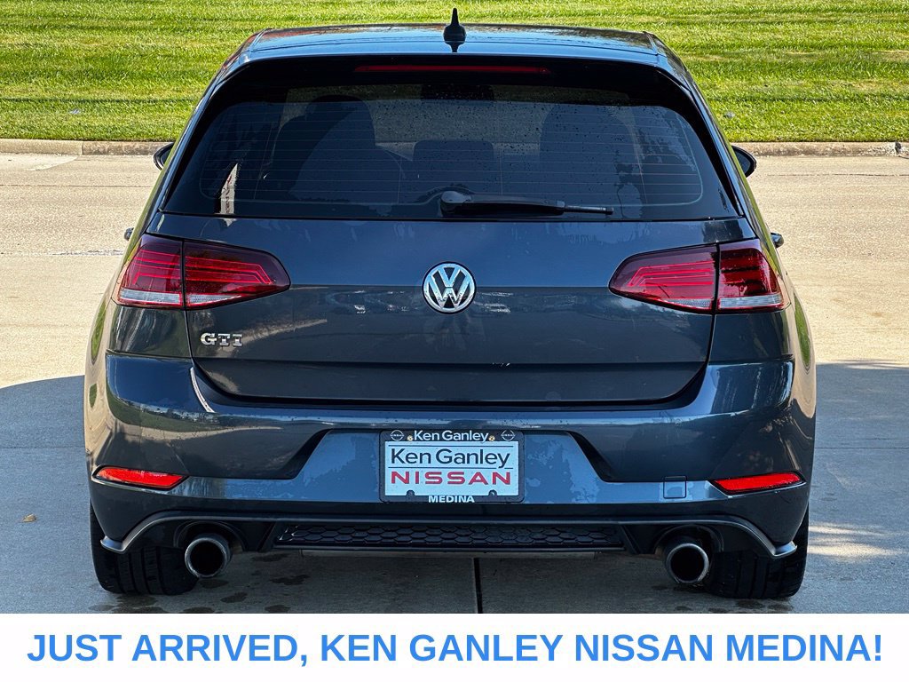 Used 2018 Volkswagen GTI SE FWD image 4