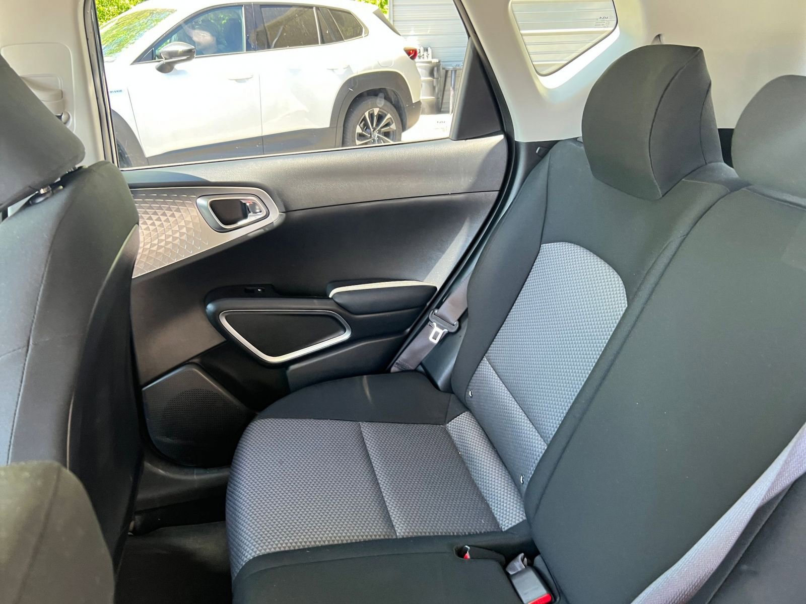 Used 2025 Kia Soul LX w/ LX Technology Package image 34