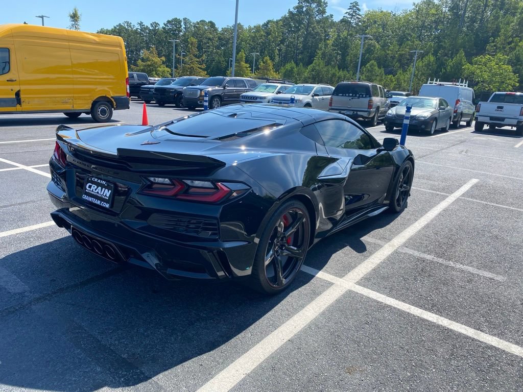 Used 2025 Chevrolet Corvette Z06 RWD image 7