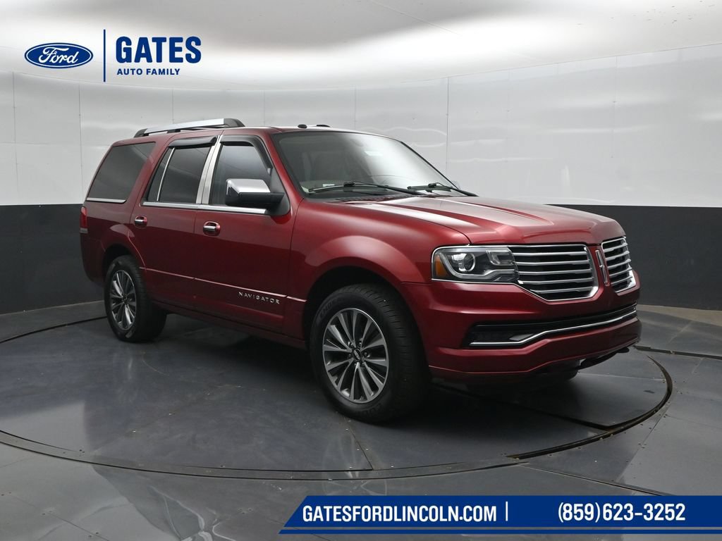 Used 2017 Lincoln Navigator Select AWD/4WD image 4