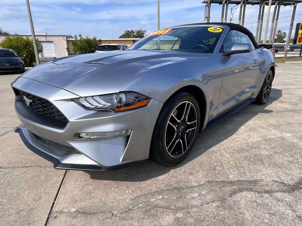 Used 2020 Ford Mustang Premium RWD image 7