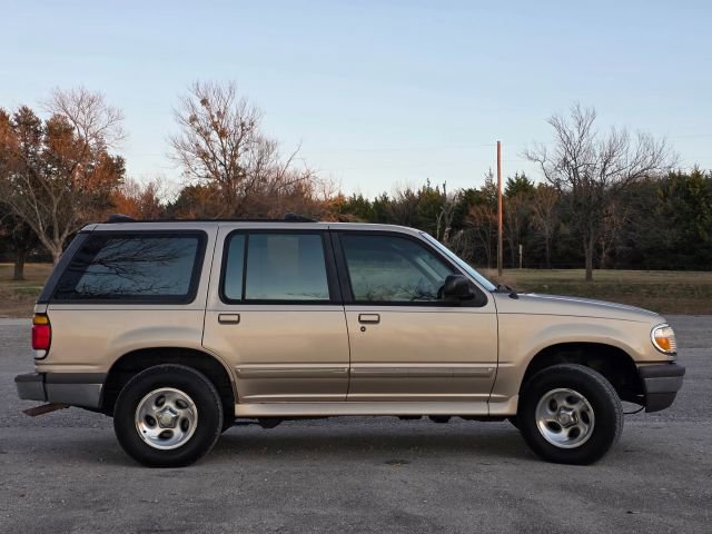 Used 1997 Ford Explorer 4WD 4-Door image 5