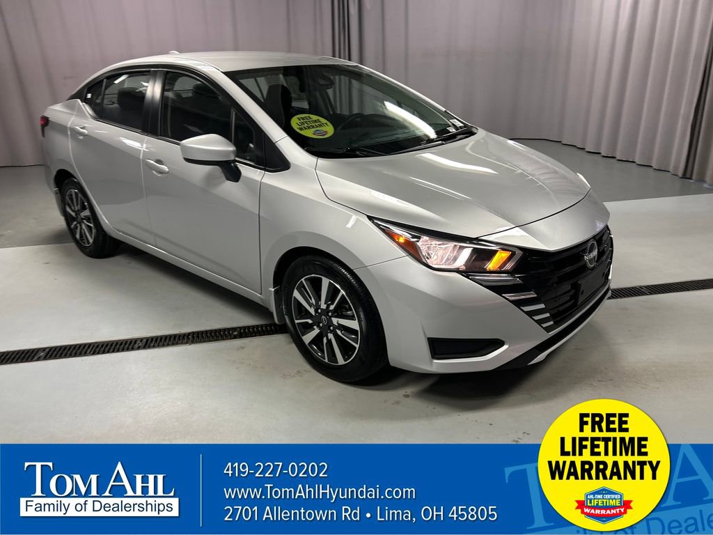 Used 2024 Nissan Versa SV w/ Trunk Package FWD image 1
