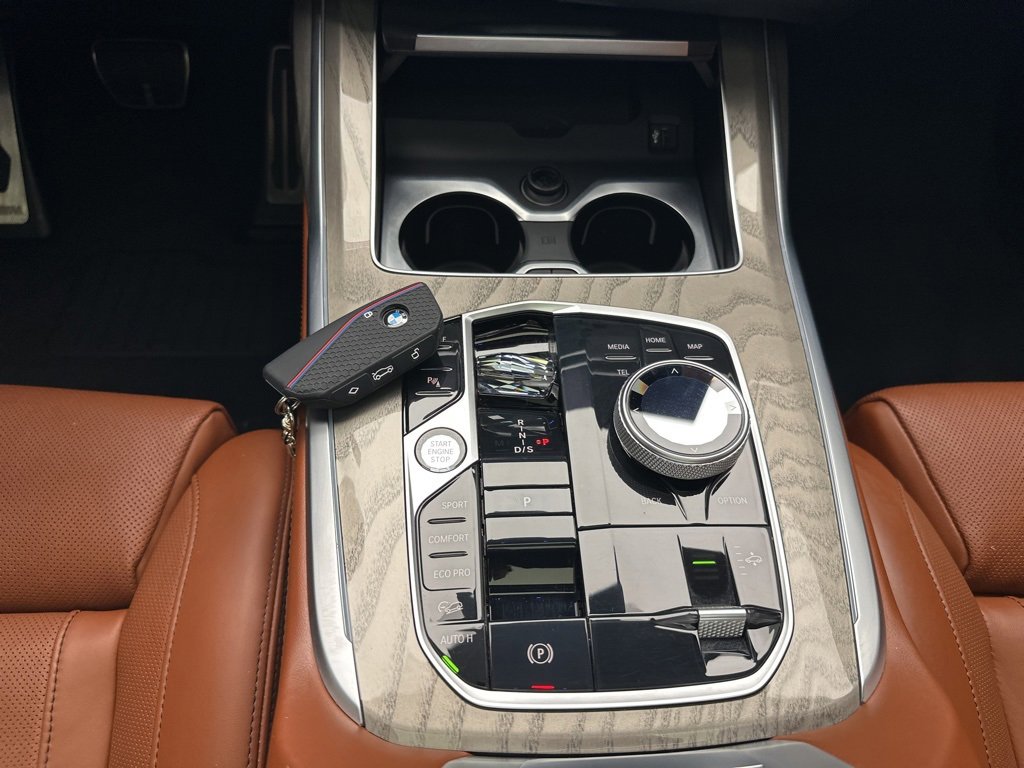 Used 2023 BMW X7 M60i w/ Executive Package image 23