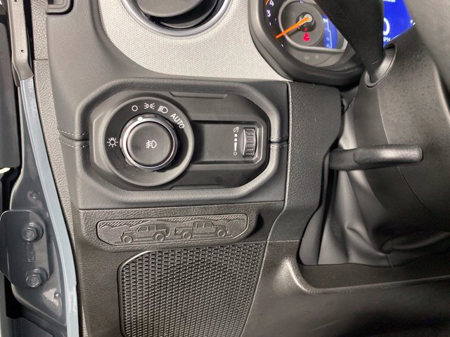 Used 2026 Jeep Wrangler Unlimited Sahara AWD/4WD image 26