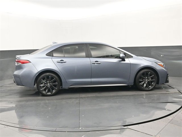 Used 2024 Toyota Corolla SE image 2