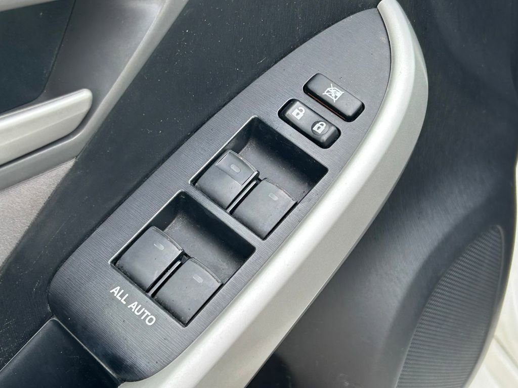 Used 2014 Toyota Prius Plug-In Hybrid FWD image 22