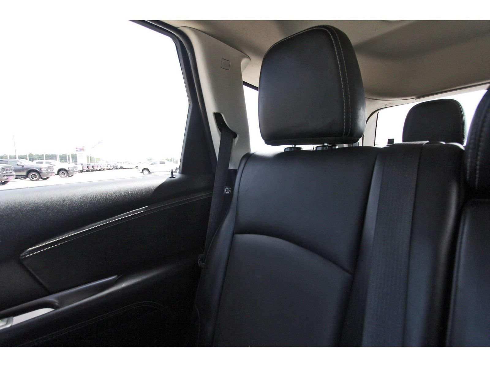 Used 2019 Dodge Journey Crossroad w/ Nav & Sun Group FWD image 14