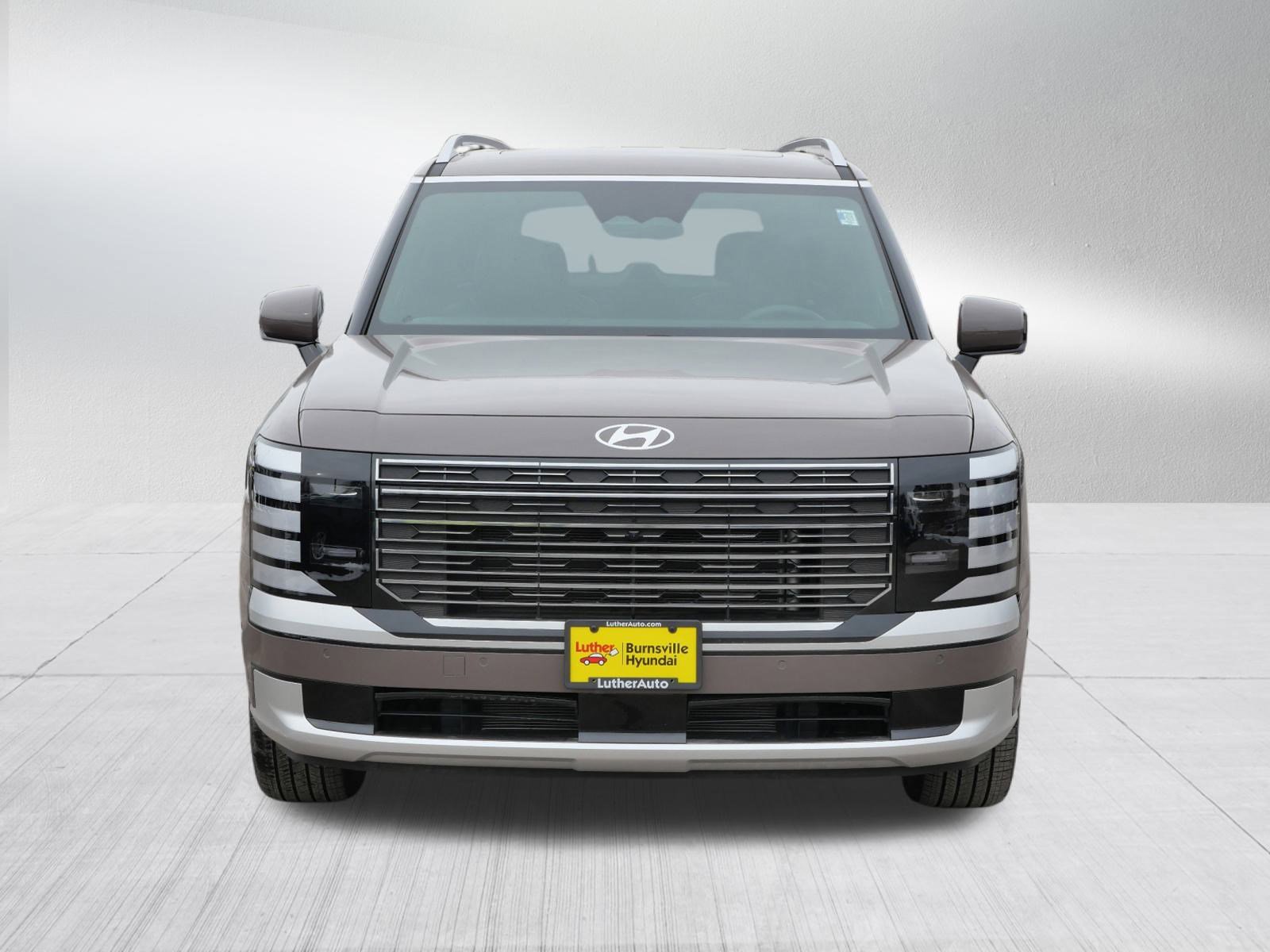 Used 2026 Hyundai Palisade Calligraphy image 2