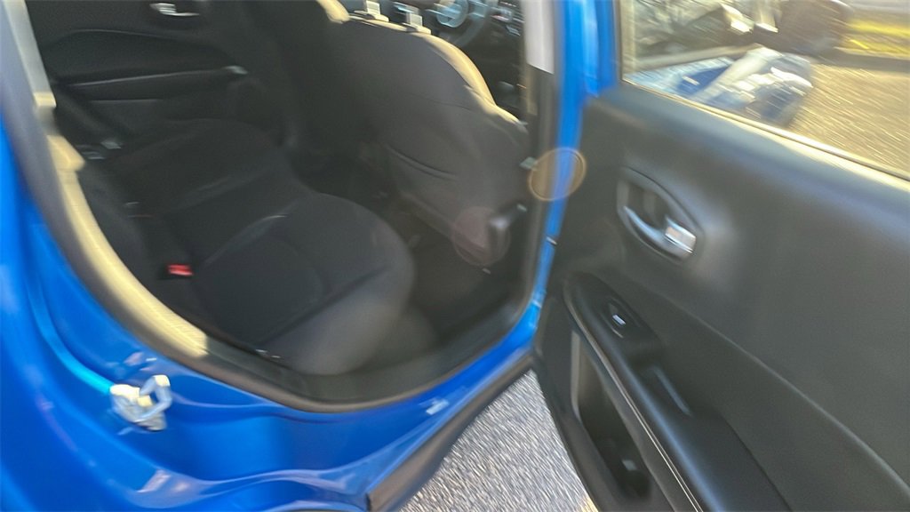 Used 2021 Jeep Compass Sport image 18
