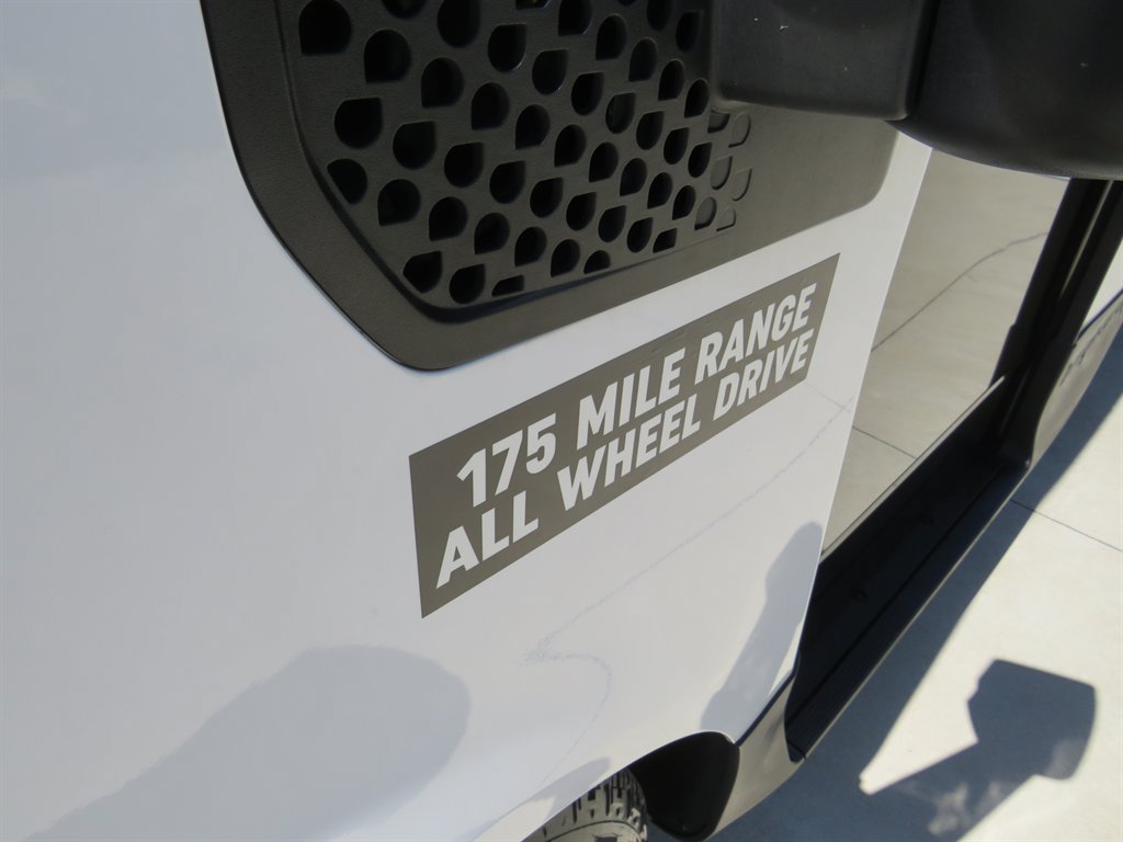 Used 2025 Chevrolet Brightdrop 600 AWD/4WD image 4