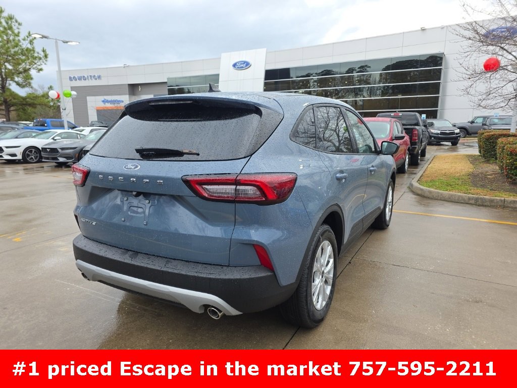 Used 2018 Ford Escape Titanium w/ Ford Safe & Smart Package image 5