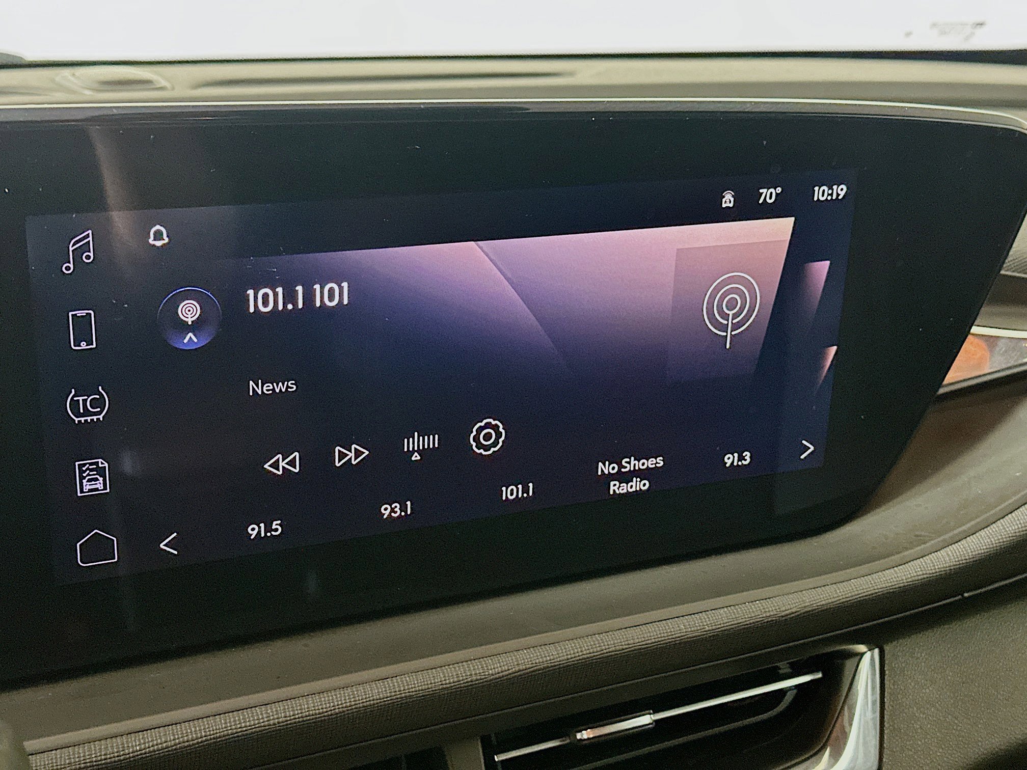 Used 2025 Buick Envista Preferred FWD image 19