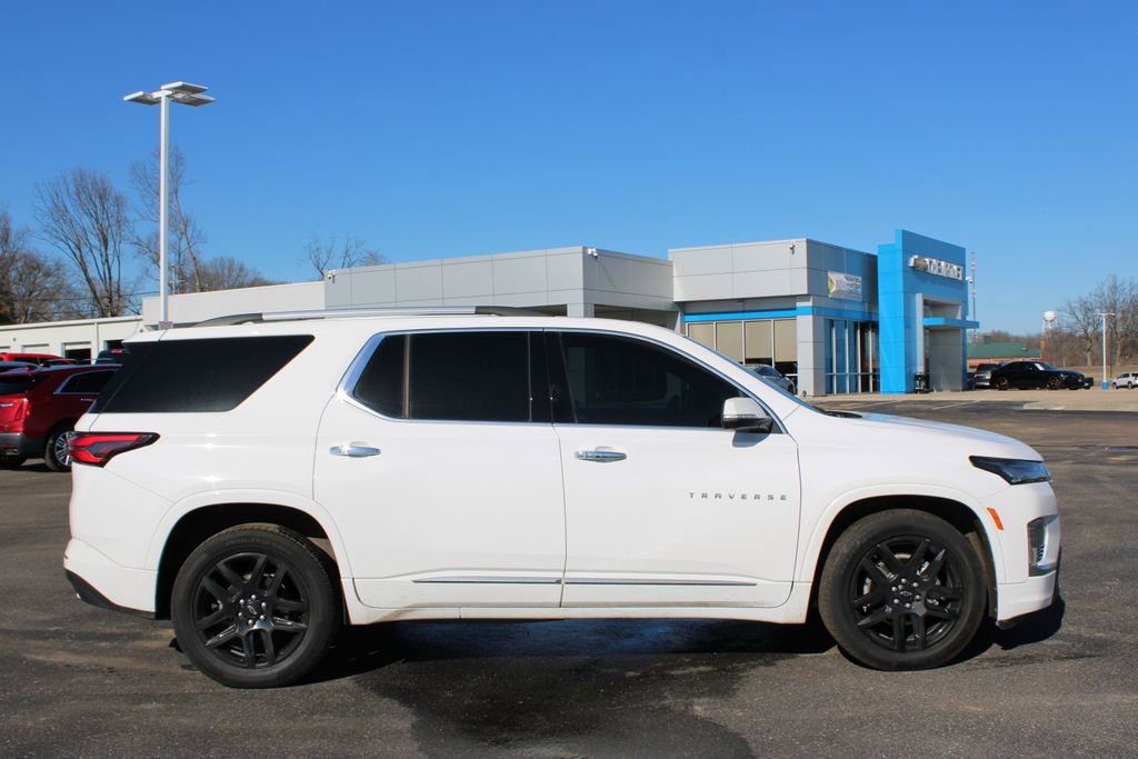Used 2023 Chevrolet Traverse Premier image 11