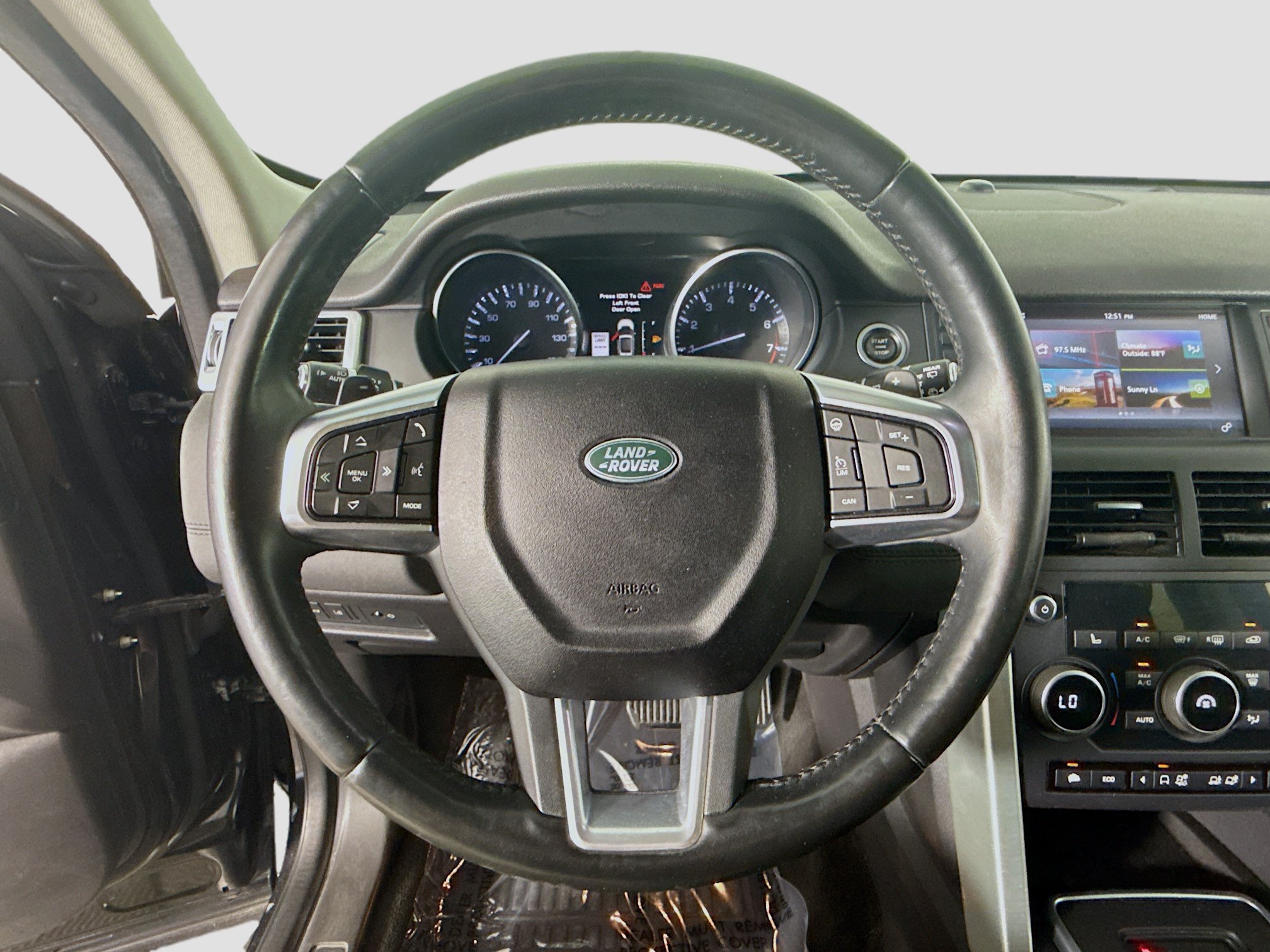 Used 2016 Land Rover Discovery Sport HSE AWD/4WD image 13