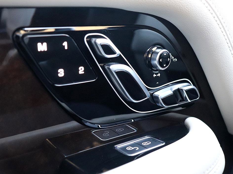 Used 2019 Land Rover Range Rover HSE image 27